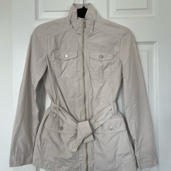 Brand: Tommy Hilfiger Size: XS Color: Off White. Excellent condition! - Picture 2 of 3